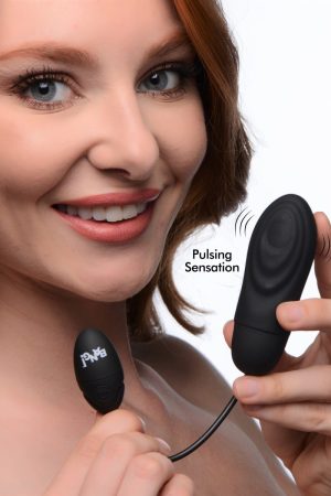 7X Pulsing Rechargeable Silicone Vibrator - Black