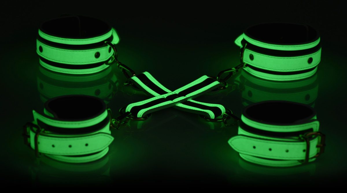 Kink in the Dark Glowing Hog Tie Bondage Set - Image 4