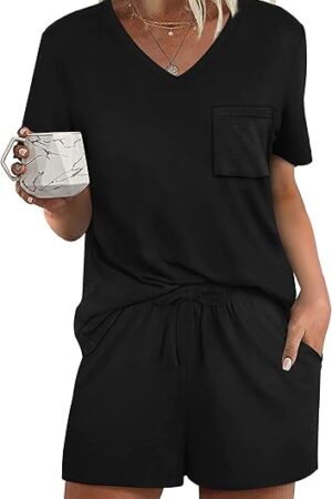 Women's Short Sleeve Pajama Sets with Pockets Casual V Neck 2 Piece Lounge Sets S-3XL