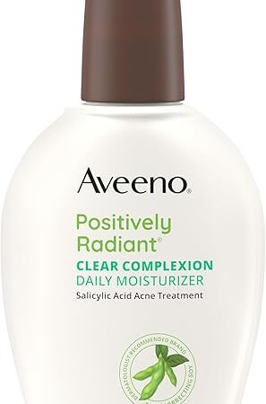 Aveeno Positively Radiant Clear Complexion Face Moisturizer, Acne Facial Moisturizer with Soy and Salicylic Acid for Oily Skin, Hypoallergenic Formula, Paraben-Free, Non-Comedogenic, Pump, 4 FL OZ