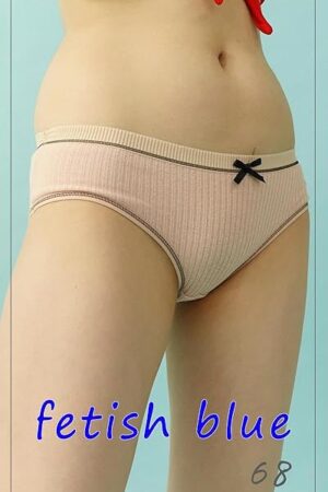 fetish blue68: I asked a stylish sister to take a picture of the fetish part (bluebooks) (Japanese Edition)