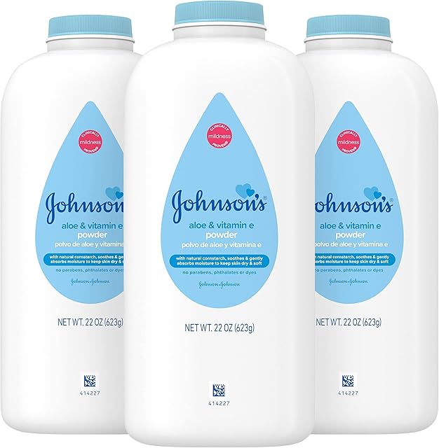Johnson's Baby Powder with Naturally Derived Cornstarch, Aloe & Vitamin E for Delicate Skin, Hypoallergenic, Free of Parabens, Phthalates & Dyes for Gentle Baby Skin Care, 22 oz, 3 Pack