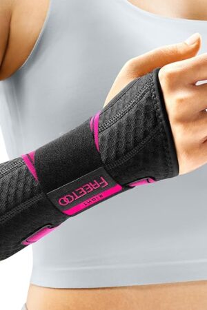 FREETOO Carpal Tunnel Wrist Brace Night Support Fit Right Hand for Work, Pain Relief Wrist Splint for Tendonitis, Sprain, Strain, Rigid Hand Brace for Arthritis for Women and Men (S/M, Black/Pink)
