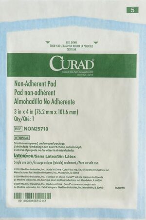 CURAD Sterile Non-Adherent Pads (Pack of 100), 3"x4", for gentle wound dressing and absorption without sticking