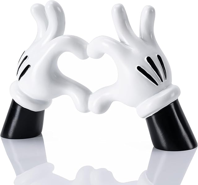 Cartoon Heart Hands Resin Statue Modern Home Decor Accents Love Finger Sculpture Room Decor Accessories Black White
