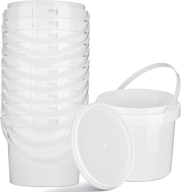 Gerrii 10 Pack White Plastic Bucket with Handle and Lid Food Storage Bucket Containers All Purpose Pail for Multipurpose Paint Water Art Crafts Projects Garage Organization (White,1.5 Quart)