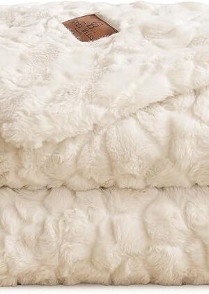 Cozy Bliss Faux Fur Throw Blanket for Couch, Fuzzy Soft Plush Thick Warm Fluffy Reversible Wave Textured Blanket for Sofa Bedroom Living Room, 55 * 70 Inches Cream White