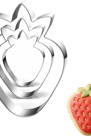 BOXOB 3pcs Strawberry Fruit Cookie Cutter Set, 3.5, 2.5, 1.5 Inch Funny Cookie Baking Tool Sugar Candy Making Cutters Kitchen Utensil for Making Biscuit Bread Dough Fondant Cheese