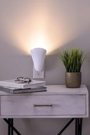 AURAGLOW Plugin GU10 Spotlight Uplighter Wall Sconce Wash Light Plug Socket Outlet Uplight Lamp - NO LED Bulb Included