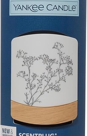 Yankee Candle Natural Simplicity with Light Scent Plug Diffuser