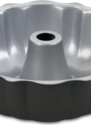 Cuisinart Chef's Classic Nonstick Bakeware 9-1/2-Inch Fluted Cake Pan,Silver