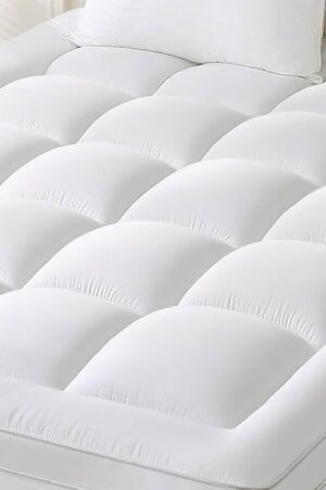 YUGYVOB Queen Mattress Topper Extra Thick, Cooling, and Breathable Mattress Pad 8-21" Deep Pocket Soft Down Alternative Fill