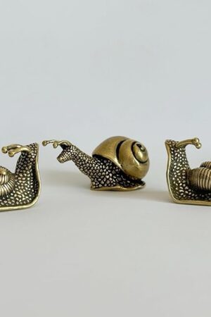 3Pcs Brass Snail Statue Decor, Retro Mini Copper Snail Statue Home Decoration for Living Room and Desk, Outdoor Pond Garden Lawn Decor Landscaping,Landscape Animal Statue