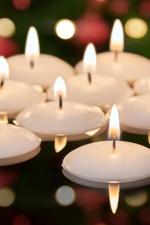 White Floating Candles 2 inch, 24 Pack Floating Candles 5-6 Hours Long Burning, Unscented Floating Candle for Centerpieces, Wedding, Proposal Decorations, Romantic Night for Her/Him Set
