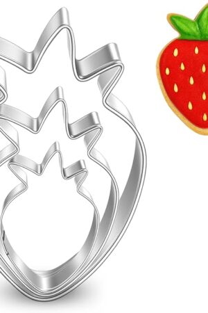 3 Pcs Strawberry Cookie Cutter Set, 3.5, 2.5, 1.5 Inch Stainless Steel Fruit Cookie Cutters Set Funny Cookies Baking Tool Strawberry Fondant Molds for Making Biscuit Dough Fondant Cheese