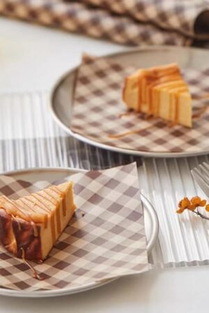 100Pcs Wax Paper Sheets for Food, Basket Liners Food Picnic Paper Sheets Greaseproof Deli Wrapping Sheets,BBQ paper,Coffee-colored checkered printing (8.7×8.7 in)