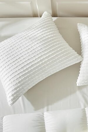 WARMDERN White Pillow Covers Queen Standard Pillow Cases Soft Microfiber Pillow Cases Set of 2 Boho Textured Pillowcase with Envelope Closure(White, Queen/Standard 20x26 Inches)