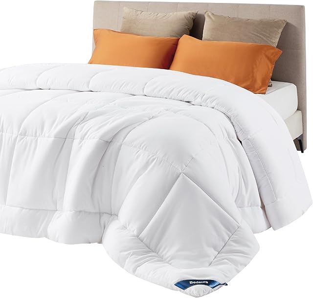 Bedsure Quilted Comforters Duvet Insert Comforter with 8 Tabs, Gifts for Women/Men