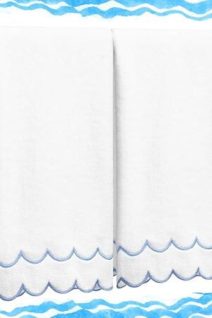 2 Pcs Scalloped Hand Towels 100% Cotton Hand Towels 15.75 x 27.56 Inch