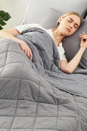 Cozy Bliss Cooling Throw Blanket for Hot Sleepers, Q-Max 0.4 Cooling Comfort 50x70, Cold Blankets for Night Sweats Sleeping, Ultra-Cool Lightweight Breathable Summer Blanket for Bed Travel