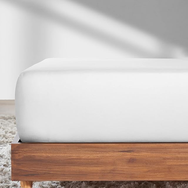 California Design Den Fitted Sheet with Deep Pocket, All-Around Elastic and Head/Foot Side Indicators
