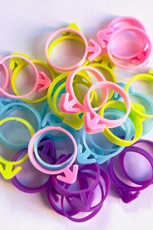 40 Pcs Pastry Bag Ties, Silicone Icing Bag Ties, Reusable Piping Bag Ties Decoration Bag Cake and Pastry Supplies Clips, Includes 4 Color. Suitable for Cupcakes Cookies and Pastry Seal