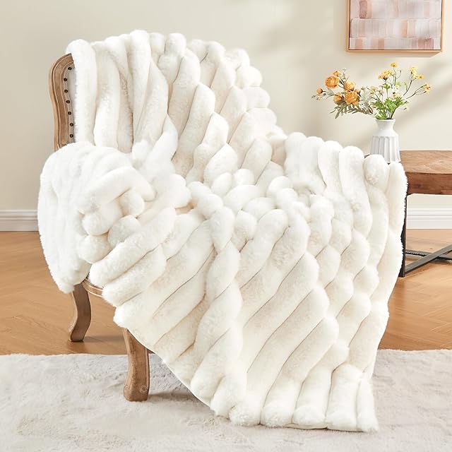 BEDELITE Faux Fur Throw Blanket 3D Striped 770GSM Faux Rabbit Fur Cream 50"x 60"