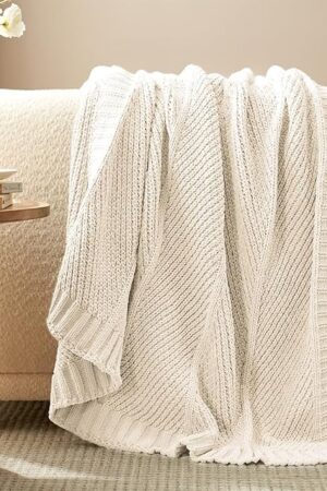 Amélie Home Chenille Throw Blanket with Chevron Texture