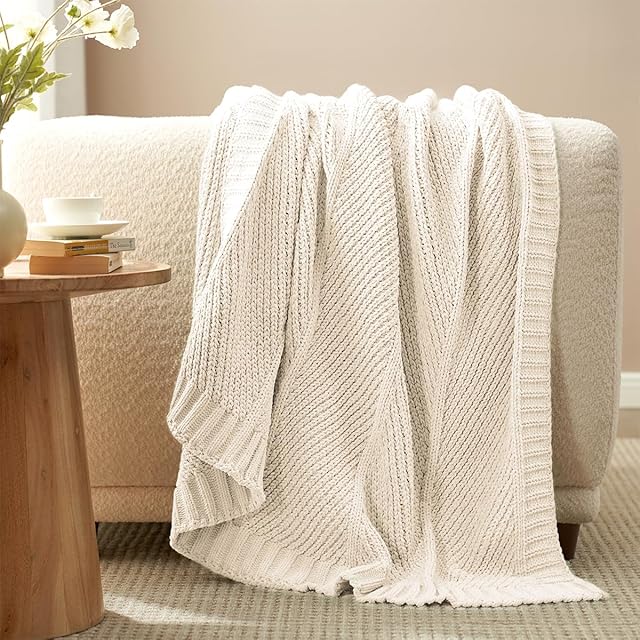 Amélie Home Chenille Throw Blanket with Chevron Texture
