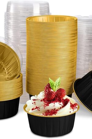 DEAYOU 100 Pieces Aluminum Foil Baking Cups with Lids, 5oz Disposable Ramekin Cupcake Liners, Tart Pie Tin Pan Holder, Mini Cake Containers for Pudding, Souffle, Party, Wedding, Black Gold Color