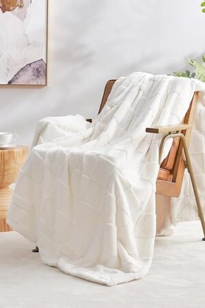 Cozy Bliss Checkered White Faux Rabbit Fur Throw Blanket, Soft Fuzzy Fluffy Minky Cream Furry Blankets for Couch, Bed (50 * 60 Inches Ivory)