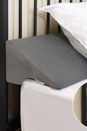 Vekkia King Bed Wedge Pillow for Headboard Gap Filler(0-5"),High-Density Foam,Prevents Pillows & Items from Falling,Ergonomic Design,Large Storage Pockets, Removable&Washable Cover,Gray,76''x10 x6
