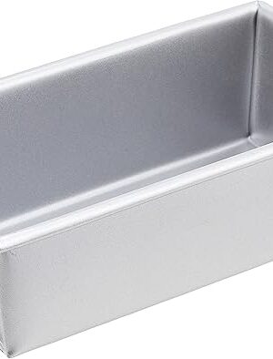 Chicago Metallic Commercial II 1-Pound Loaf Pan, Heavy-Weight Aluminized Steel, Professional Bread Baking Pan with Wire Reinforcement