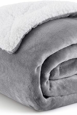 Bedsure Sherpa Fleece Throw Blanket for Couch - Thick and Warm Blanket for Winter, Soft Fuzzy Plush Throw Gift for Women, Grey, 50x60 Inches