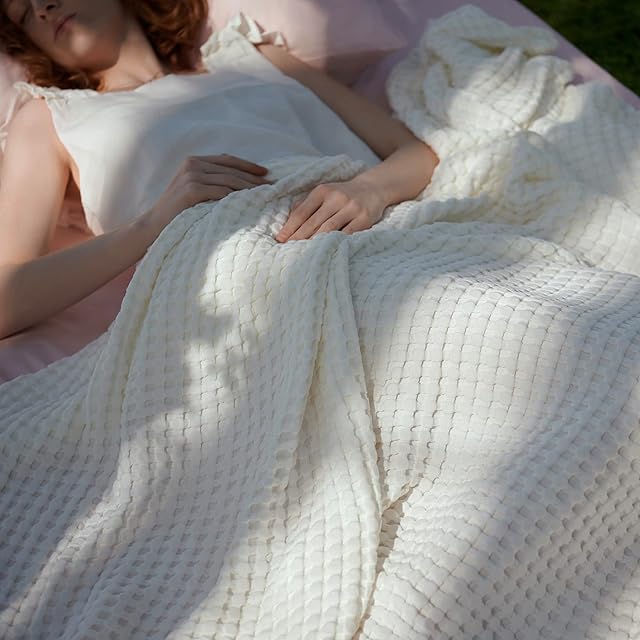 Bedsure Cooling Blanket Lightweight Breathable
