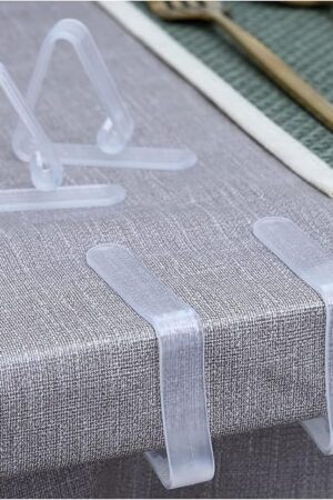 16PCS Clear Plastic Tablecloth Clips,Transparent Clear Tablecloth Clips, Plastic Table Cloth Hold Down Clips Table Cloth Holder for Meeting Party Indoor Outdoor Events
