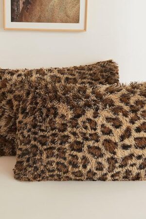 XeGe Cheetah Print Faux Fur Fluffy Pillowcases, Plush Shaggy Soft Long Pillow Covers, Fuzzy Decorative Leopard Print Pillow Cases, Furry Pillow Shams for Bed Couch Zipper, Set of 2(Standard, Brown)