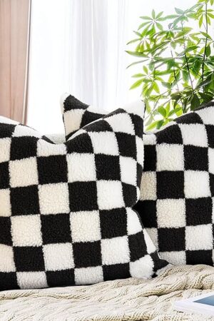 AmHoo Pack of 2 Decorative Throw Pillow Covers Checkerboard Luxury Super Soft Faux Fur Wool Set Case Cushion for Couch Sofa Bedroom 18 x 18-Inch Black