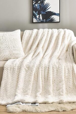 YUSOKI Luxury Faux Fur Throw Blanket(Without Pillows) 2 Layers,3lb,All Ages,Home Decoration, (Ivory,50" x 63")