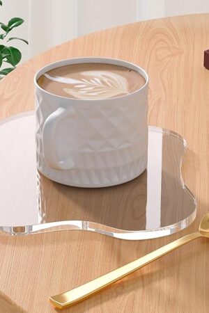 Acrylic Coaster Decorative Plates, Irregular Bar Drink Coaster, Clear Cloud Shape Coffee Cup Coaster, Perfect for Tabletop Protection and Accessories Display.(Clear)