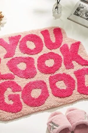 You Look Good Bath Mat Pink, Cute Bathroom Rugs for Girls Fun Funny Funky Rug Bedroom Pink Preppy Bathroom Decor Hello Beautiful Gorgeous Bath Rugs for Kids Women Non-Slip, 25" x 21"