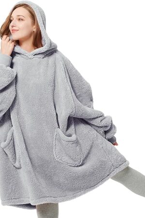 Bedsure Wearable Blanket Hoodie - Gifts for Girlfriend, Warm Cozy Fluffy Birthday Present ideas for Wife, Soft Sweatshirt Gifts for Women Oversized Hooded Blankets With Sleeves, Grey