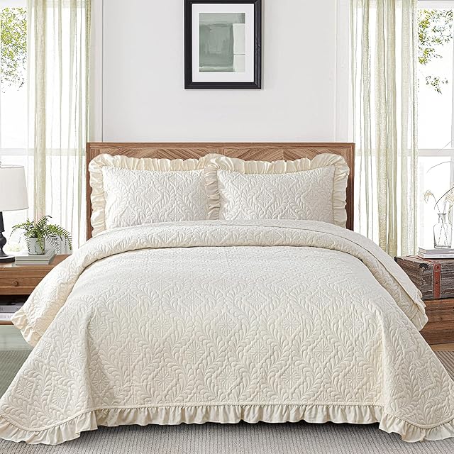 DJY Queen Quilt Bedding Set Size, Beige Ruffled Lightweight Soft Bedspreads Queen Size Coverlet, Basket Weave Quilted Blanket Thin Quilt Bed Cover for All Season - 3 Piece (1 Quilt, 2 Pillow Shams)