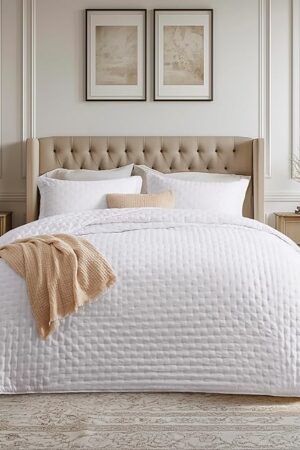 Bedsure Quilts Queen Size - Ultra Soft Quilt Bedding Set, White Bedspread Queen Size for Modern Bedroom, Lightweight Comforter with 2 Pillow Shams, 90x96 Inch