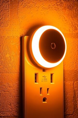Amber Night Light Plug in, Dusk to Dawn Sensor, Blue Light Blocking, Automatic Nightlight, Energy Efficient, 2 Pack Night Lights Plug into Wall, for Bathroom, Bedroom, Kitchen, Hallway, Stairway