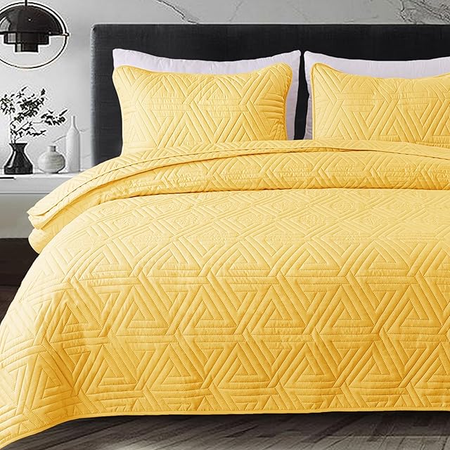 Whale Flotilla Queen Size Geometric Yellow Quilt Set 3-Piece