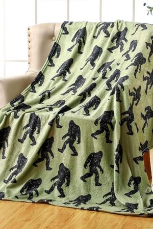 Buryeah Bigfoot Blanket Flannel 50"x60" Green Black
