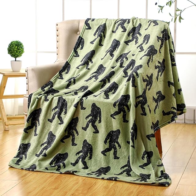 Buryeah Bigfoot Blanket Flannel 50"x60" Green Black