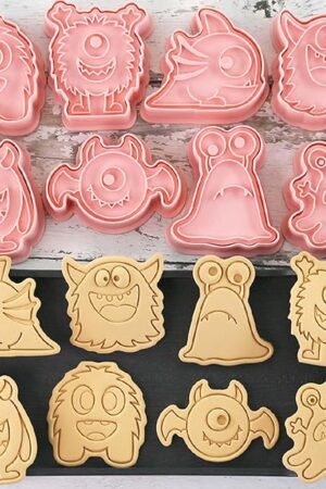 8 Piece Mini Halloween Cookie Cutters, 3d Monster Raised Design Cookie Stamps, Cookie Cutter Set suitable for Frosting Decoration, Day of The Dead Decorations (Halloween Monsters)