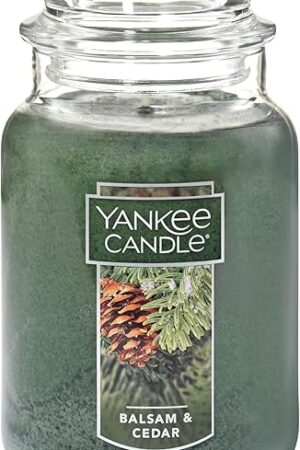 Yankee Candle Balsam & Cedar Scented, Classic 22oz Large Jar Single Wick Candle, Over 110 Hours of Burn Time, Ideal Holiday Gift